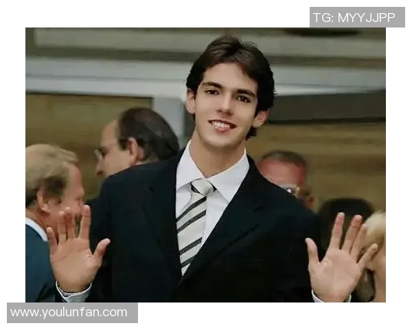 卡卡回想世界杯生计：最夸姣是02年捧杯，其次是06年斩获首球